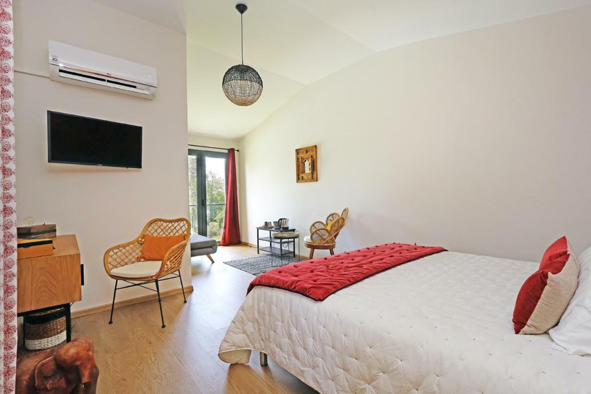 L Esprit Du Clain Chambres D Hotes Bandb De Standing Proches Du Futuroscope Golf Et Lac De St Cyr Naintre Екстериор снимка